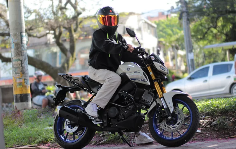 Conducir en la Ciudad: Motocicletas Yamaha